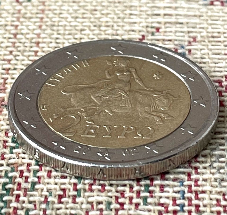 2 Euro Münze "Europa"aus Griechenland Sammlerstück mit S im Stern in Neuss