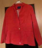 Schöner roter Blazer von Zara Gr M mit Schulterpolstern/goldene K Niedersachsen - Rinteln Vorschau
