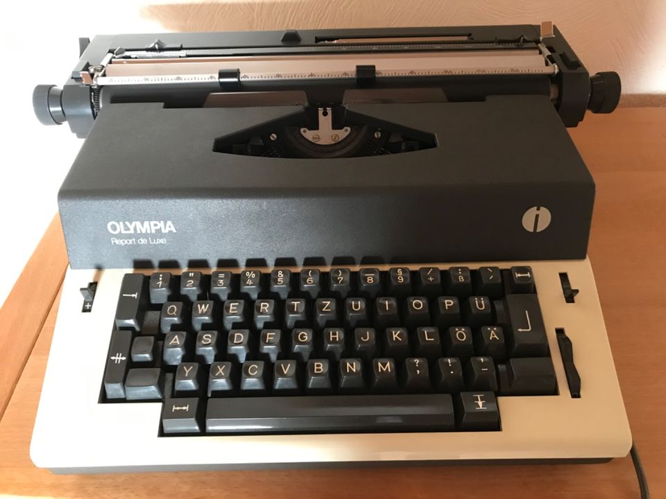 Olympia Schreibmaschine, Elektronisch“ 50 in Dieburg