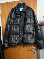 Armani Winterjacke Köln - Ostheim Vorschau
