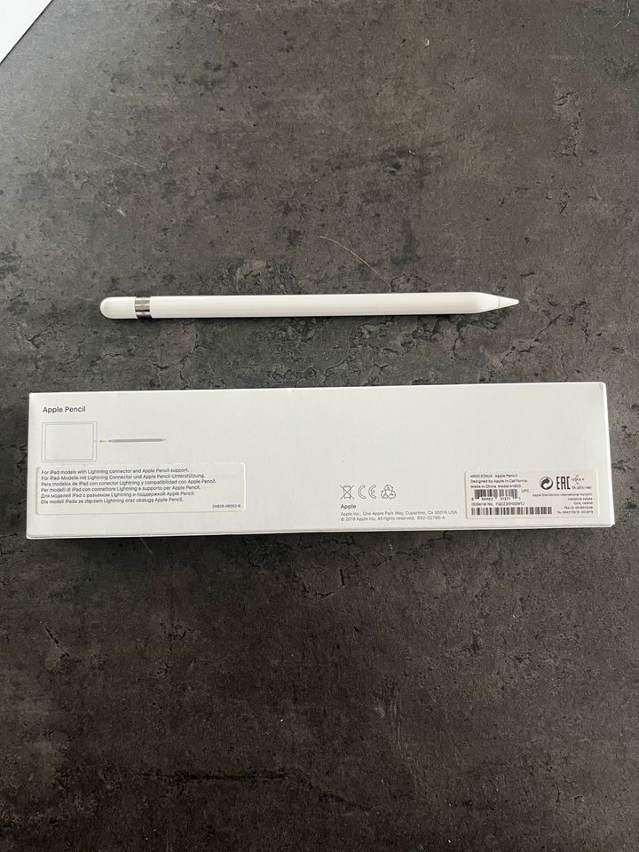 Apple iPad 6th Generation 2018 32 GB mit Apple Pencil in Hamburg