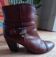 Bonita Stiefeletten braun Größe 40, 7 cm Absatz, fast neu Hamburg-Nord - Hamburg Uhlenhorst Vorschau