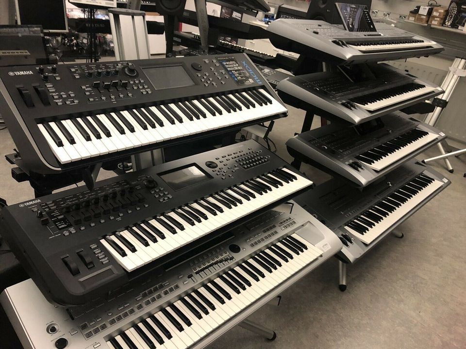 YAMAHA Keyboards Tyros 5 61 und 76 mit Gewährleistung in Pforzheim