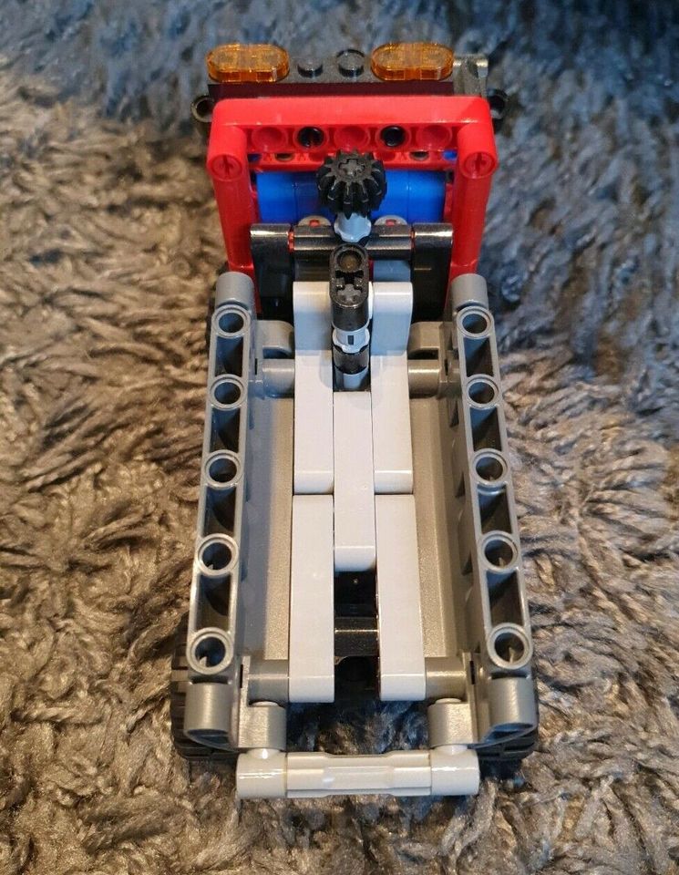 LEGO® Technic 42084 Absetzkipper Kipper ohne Karton in Bremen