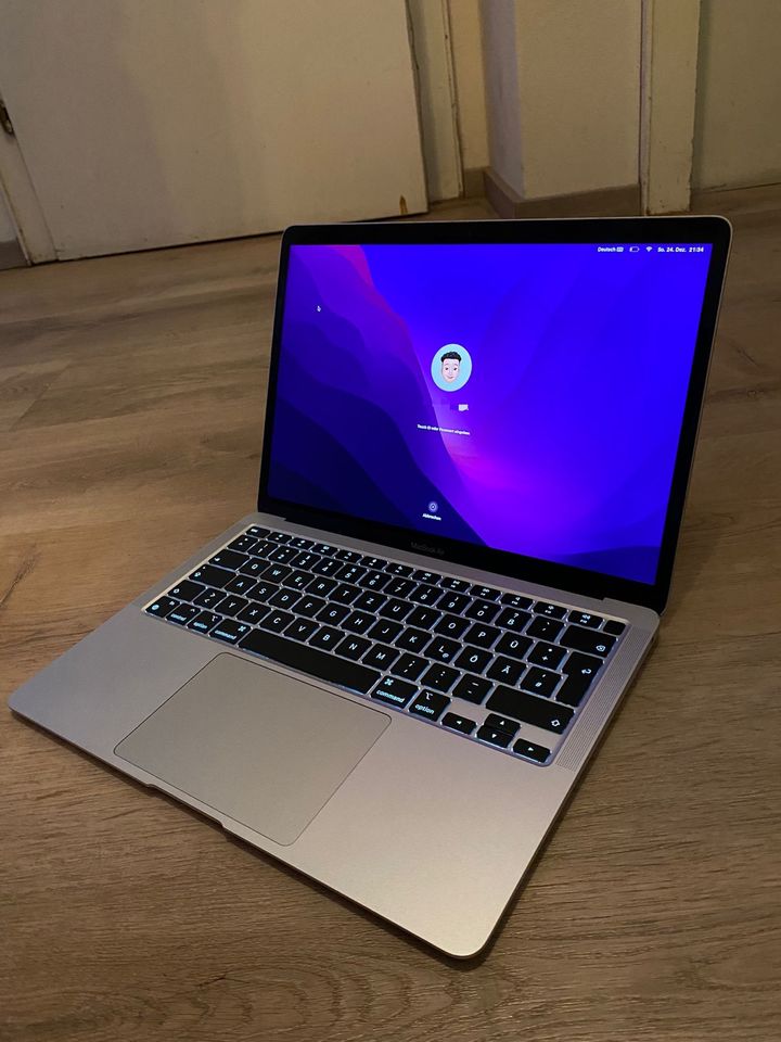 MacBook air 2020 in Immenhausen