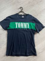 Tommy Hilfiger Herren T-Shirt Gr. M Neuwertig Nordrhein-Westfalen - Velbert Vorschau