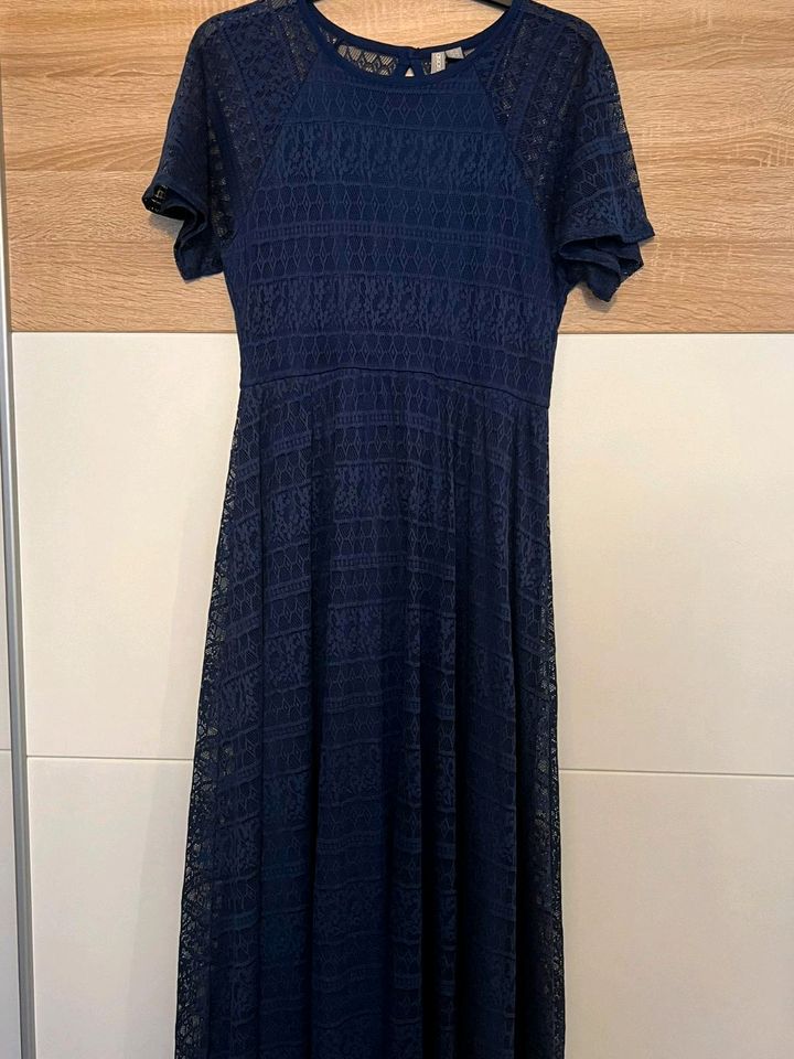 Kleid blau gr.40 in Hamburg