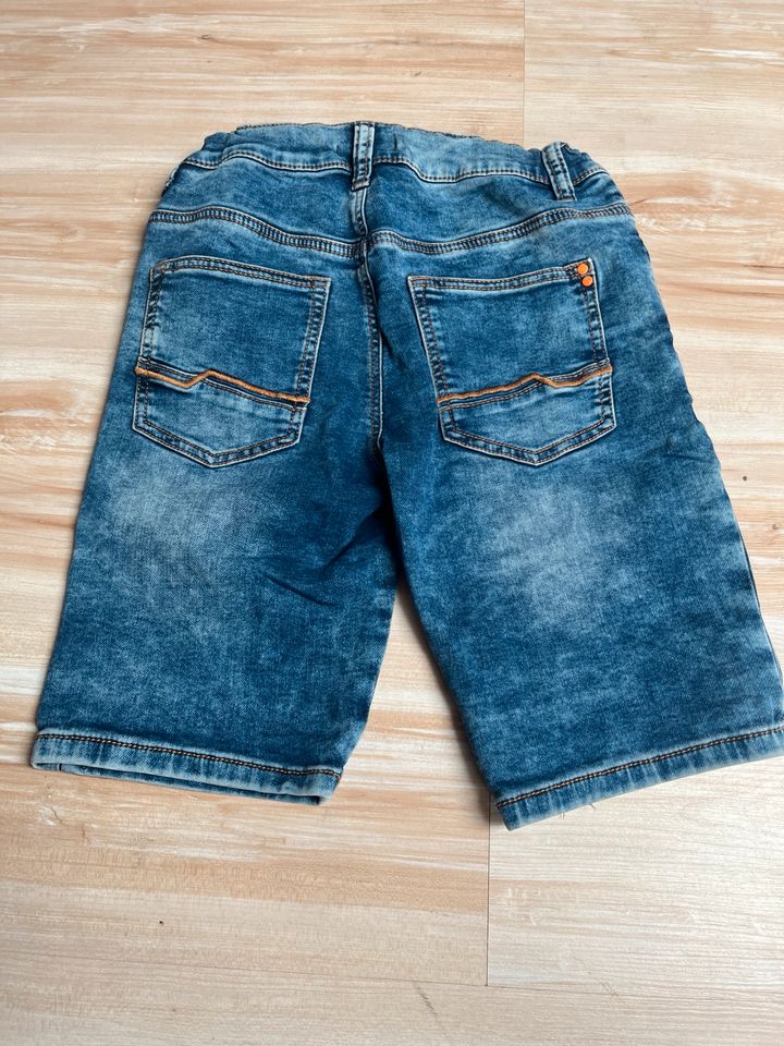 S‘Oliver Jeans Shorts Kurze Hose Gr. 152 in Radebeul