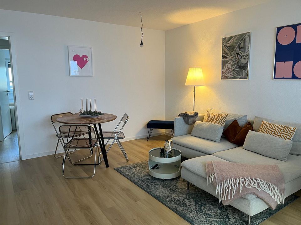 Schöne vollmöbilierte 2 Zimmerwohnung in bester Lage zu vermieten in Stuttgart
