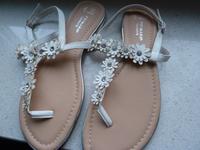 Sandale 7 38 weiß Primark Comfort Fit Blümchen Sommer Dithmarschen - Friedrichskoog Vorschau