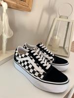 Vans Sneaker schwarz/weiß kariert Gr. 37 Bayern - Walderbach Vorschau