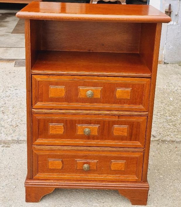 Kleine Kommode Schrank Sideboard Garderobe Telefontisch Konsole in Leipzig