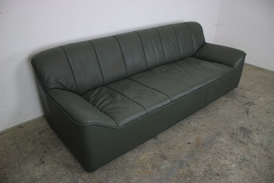 COR Neckleder Sofa Liege Dreisitzer Dunkelgrün/Braun Couch 60er in Berlin