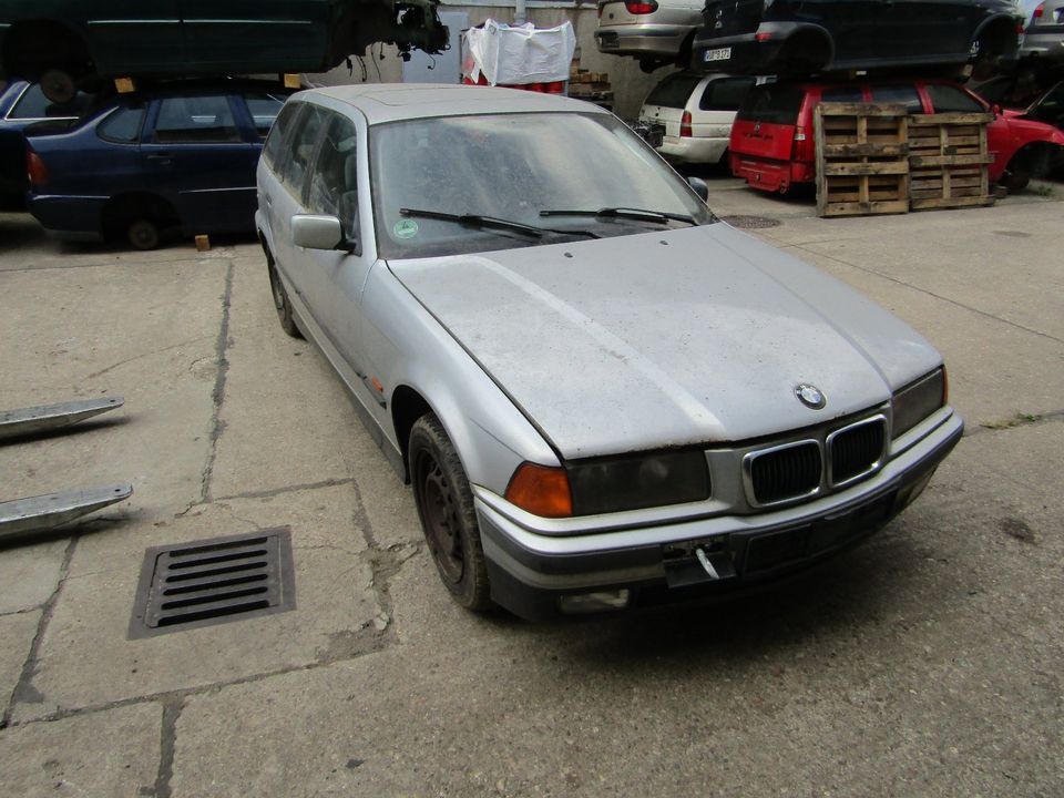 Ersatzteile BMW E36 316i 1998 75KW Touring Benzin Schlachtfest in Wurzen