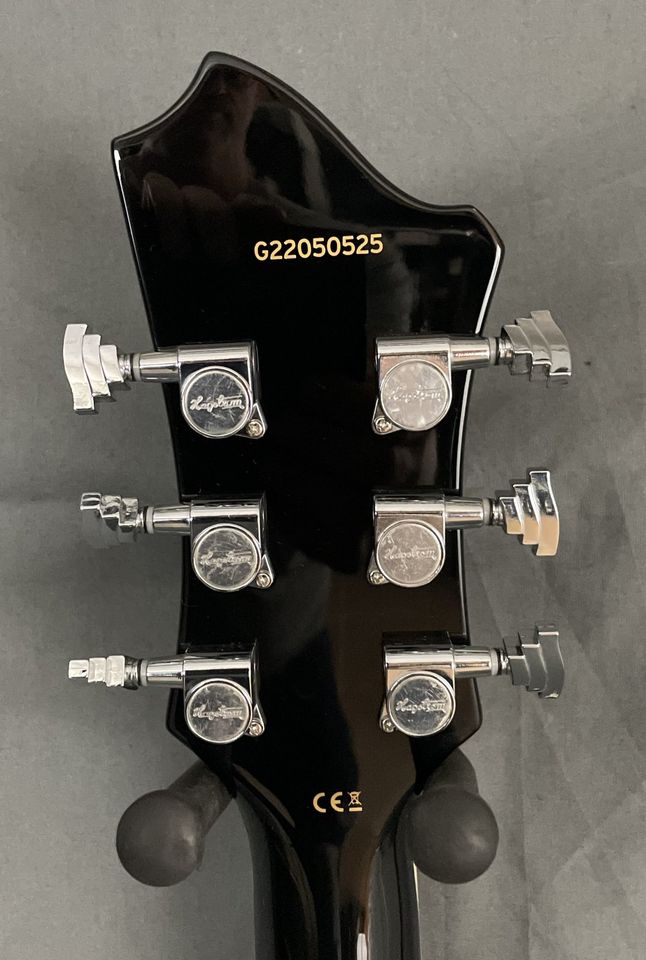 HAGSTROM SUPER VIKING BLACK GLOSS, GEBRAUCHT, WIE NEU in Duisburg