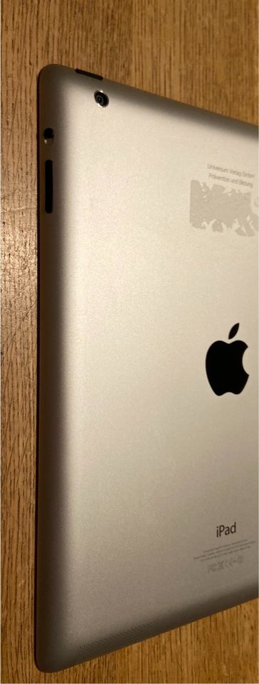 Apple iPad 4 16GB Wi-Fi Schwarz (MD510FD/A) A1458 mit Smart Case in Wiesbaden