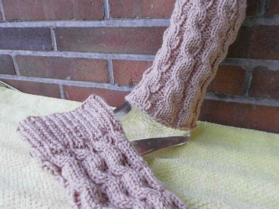 Armstulpen beige Beinstulpen gestrickt Stulpen Pulswärmer L / XL in Berlin