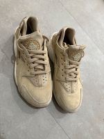 Nike huarache beige Gr.39 Schuhe sneaker Nordrhein-Westfalen - Gladbeck Vorschau