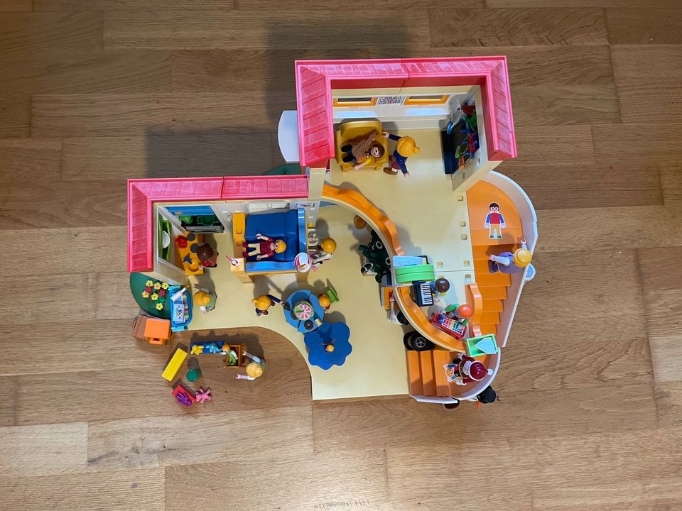 Playmobil Wohnhaus mit viel Zubehör in Schorfheide