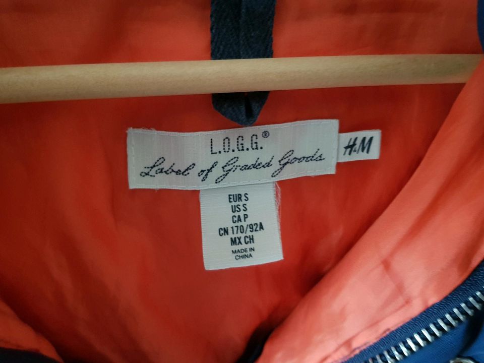 Winterjacke H & M  blau/orange in Rehburg-Loccum