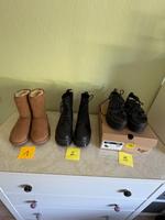 UGG Boots Doc Martens Dr Martens Stiefel Sandalen Schnürsandalen Niedersachsen - Osnabrück Vorschau