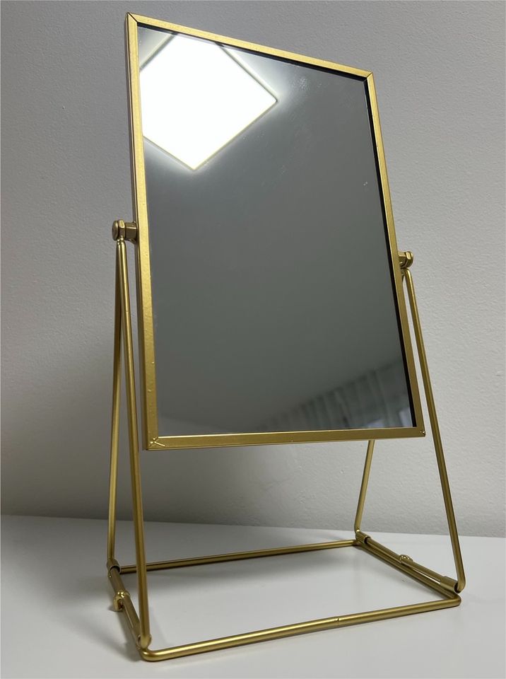 Goldener Spiegel in Neu Ulm