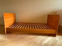 Kinderbett Massivholz Birke 70x140 cm  mit Rausfallschutz Frankfurt am Main - Bornheim Vorschau