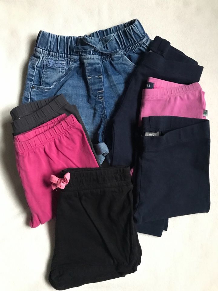 Mädchen Hosen, kurz, Caprihose, Shorts Gr. 110 in Lalendorf