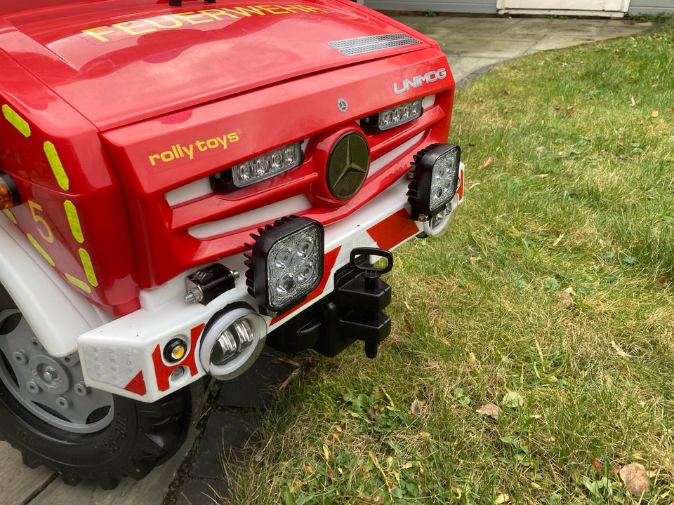 Rolly Toys 036639 Mercedes Unimog mit Abblendlicht / Blaulicht … in Hamburg