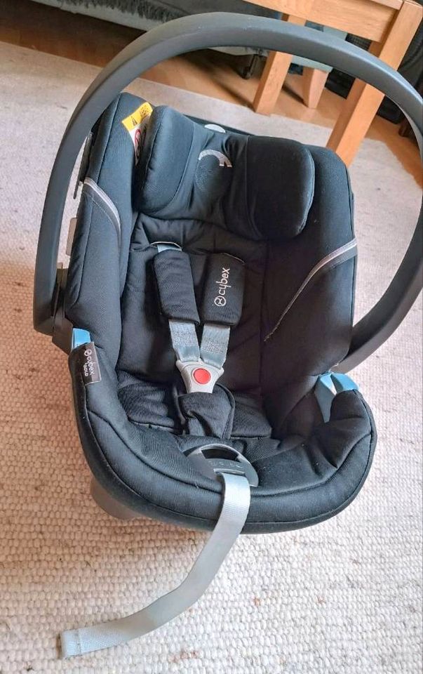 Babyschale Cybex Gold Aton 5 inkl. Isofix Station Aton Base 2-fix in Burgstädt