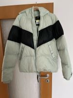 Nike Winterjacke Neu. Neupreis 189.99 € Essen - Steele Vorschau