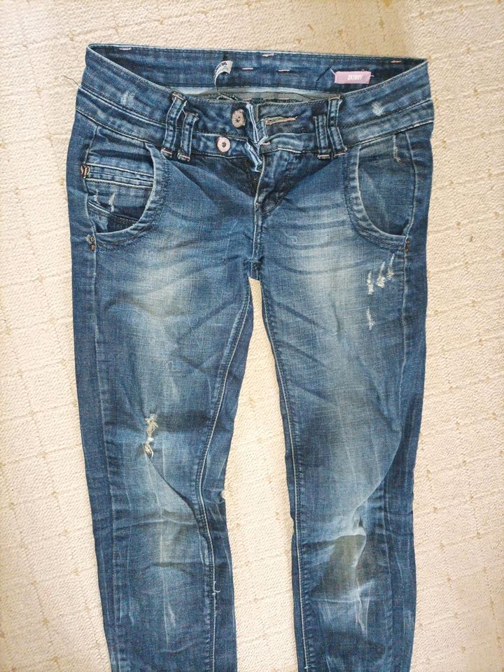 Jeans Zara gr xs 34 in Brilon