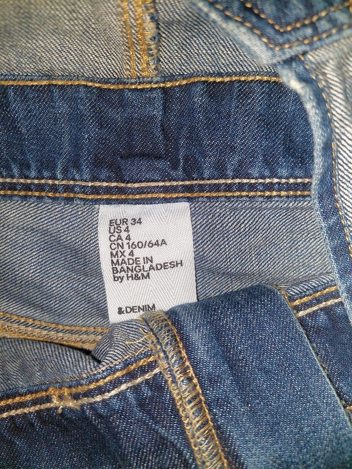 Größe 34 XS Damenjeanshose Latzhose blau in Bottrop