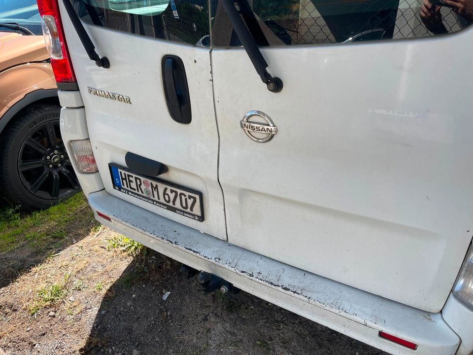 Nissan Primaster 9 Sitzer mit AHK 2.Hand Scheckheftgepflegt in Gelsenkirchen