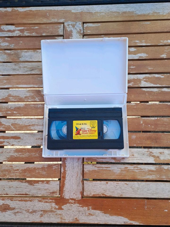 Walt Disney Oliver&Co VHS Videokassette in St Gangloff