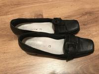 Tamaris Slipper Leder-Schuhe Anti Shock Größe 38 schwarz Nordrhein-Westfalen - Netphen Vorschau