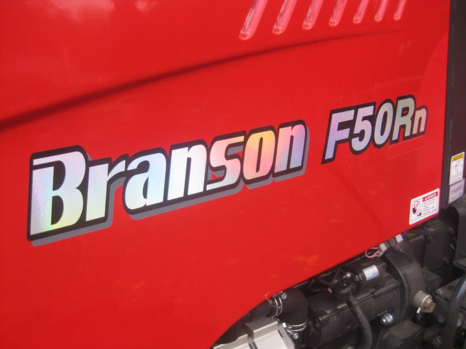 Winterdienst Branson F50Rn Schlepper Traktor Schneeräumschild TYM in Brilon