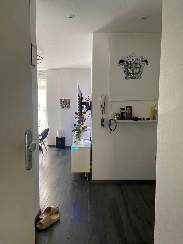 Schöne moderne helle 3 Zimmer Wohnung Nähe salonwald in Ludwigsburg