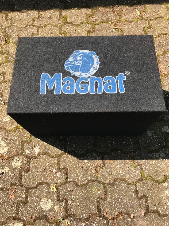 Bass Box Subwoofer  Magnat in Neukirchen-Vluyn