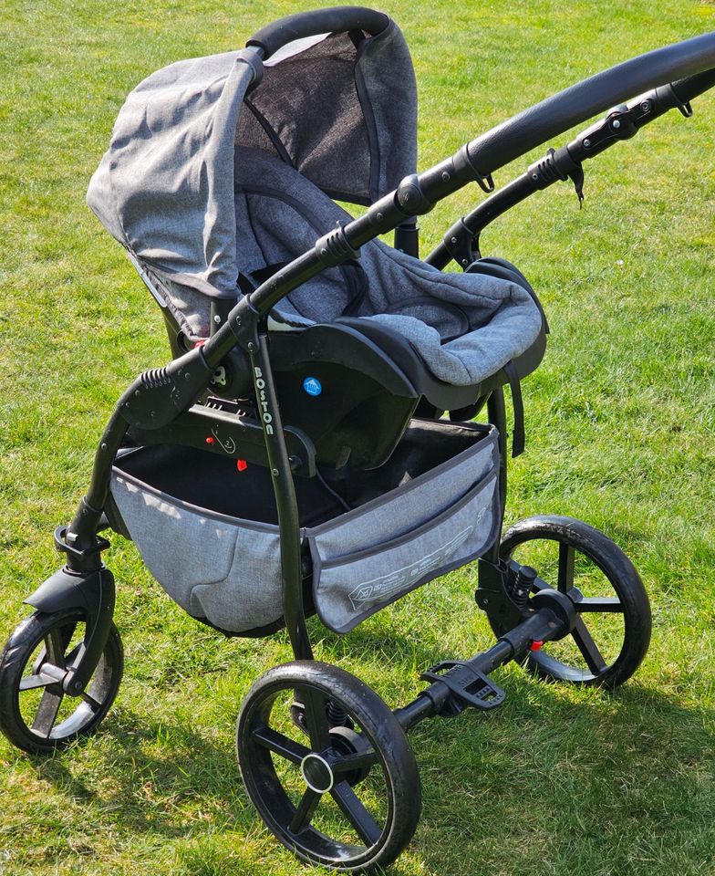Kinderwagen 3 in 1 Komplettset mit Autositz - Baby Stroller TÜV in Rühen