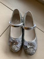 Disney Princess silberne Glitzerpailetten Schuhe in Größe 33 Bayern - Ingolstadt Vorschau