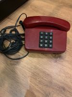 Altes Tasten Telefon mit Schnurr Bordeaux rot Deko Vintage Nordrhein-Westfalen - Siegen Vorschau