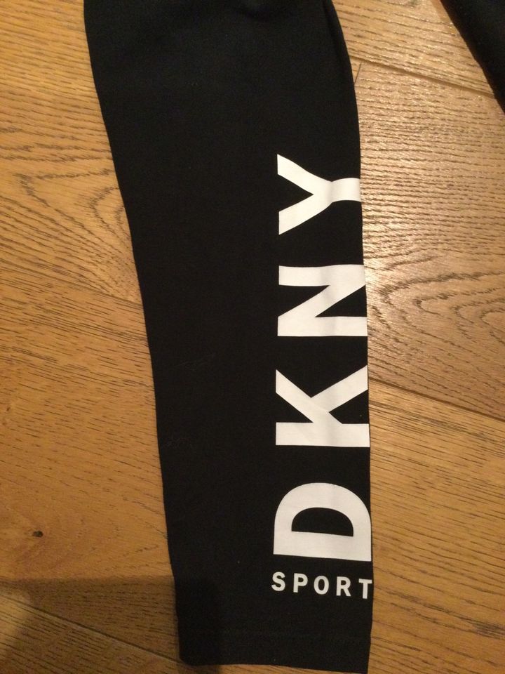 Schwarze Sportleggings von DKNY Gr. 146/152 in Rosenheim