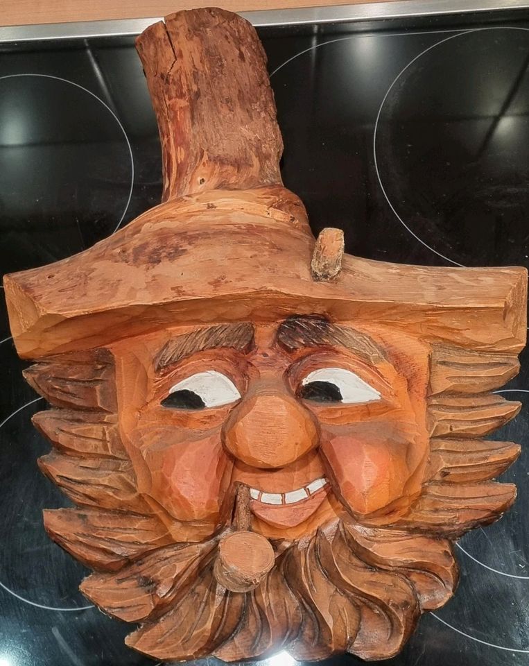 Kunsthandwerklich geschnitzter Troll, 44x33 cm in Leipzig