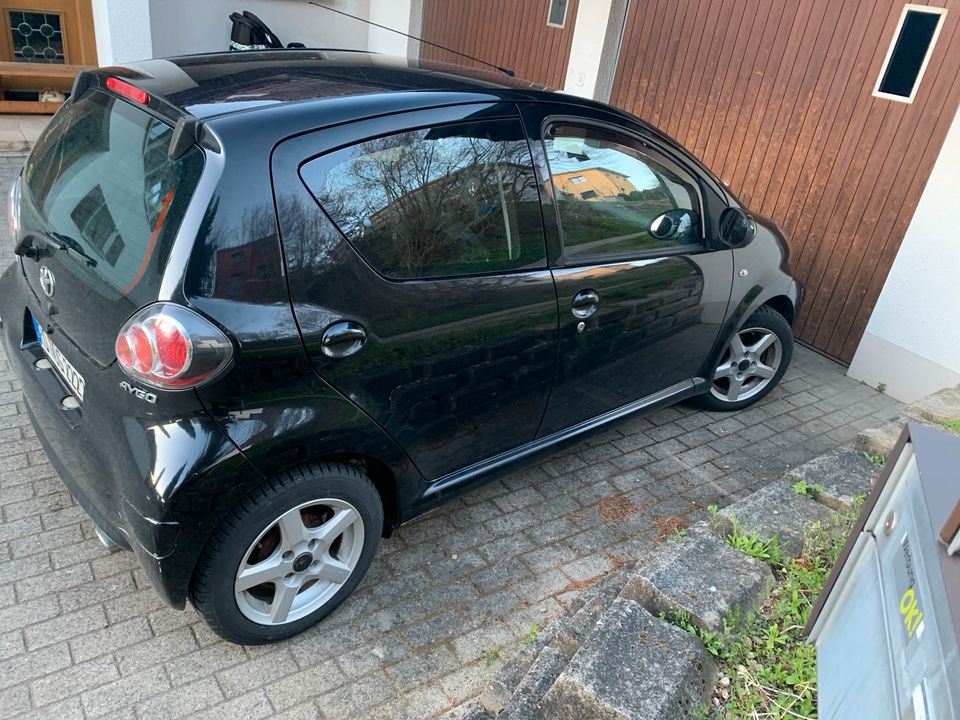 Toyota Aygo 1.0 Baujahr 2010, TÜV bis 11.2025 in Rheinfelden (Baden)