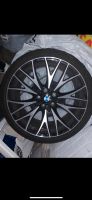 BMW Felgen Styling 404 20Zoll auf Mivhellin Reifen Niedersachsen - Leer (Ostfriesland) Vorschau