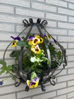 Schmiedeeiserner Blumenkorb für die Hauswand Niedersachsen - Liebenburg Vorschau