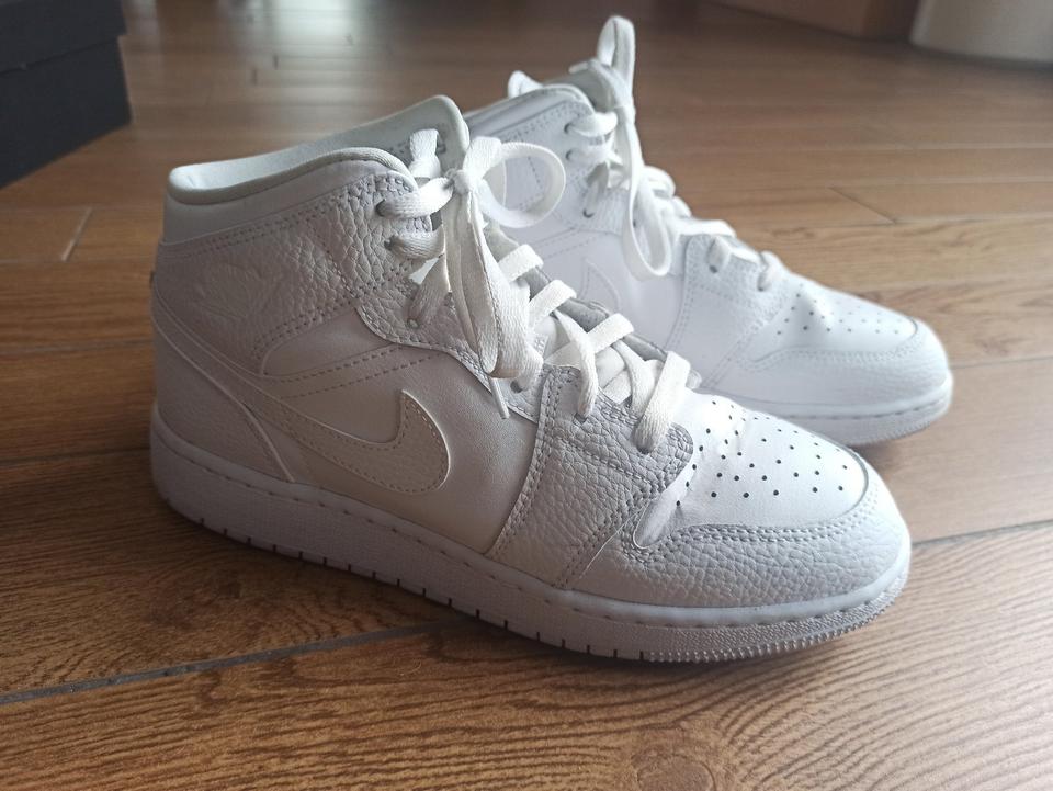 Nike Air Jordan 1 MID (GS) White / White-White 39 OVP in Petershagen