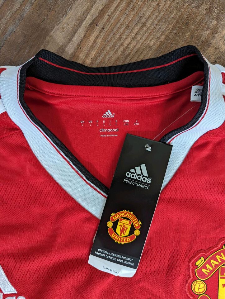 Manchester United Trikot (neu mit Etikett) in Lemgo