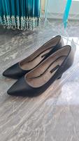 Pumps Schuhe elegant Lederschuhe Damen Bugatti Baden-Württemberg - Ludwigsburg Vorschau
